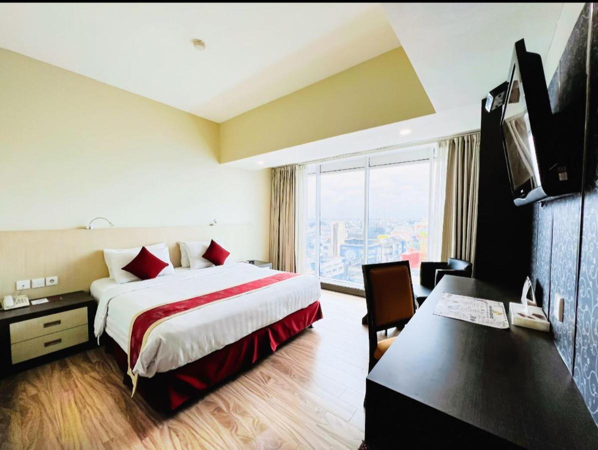 Hermes Palace Hotel Medan Zewnętrze zdjęcie
