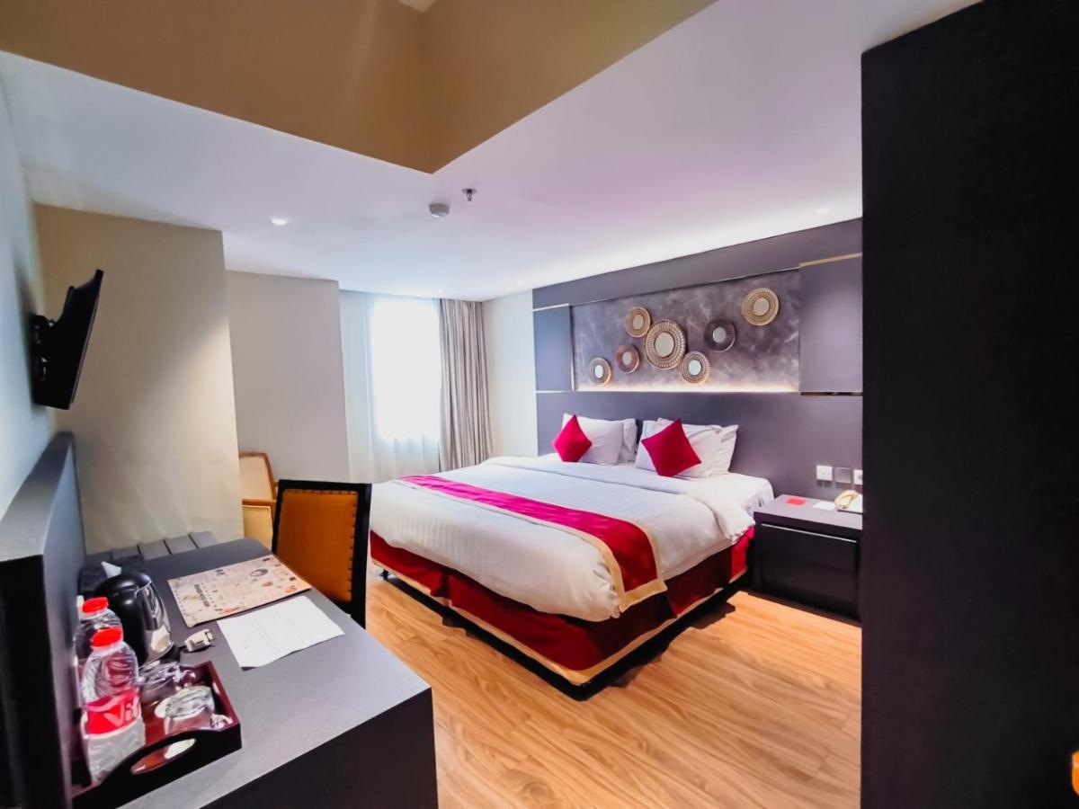 Hermes Palace Hotel Medan Zewnętrze zdjęcie