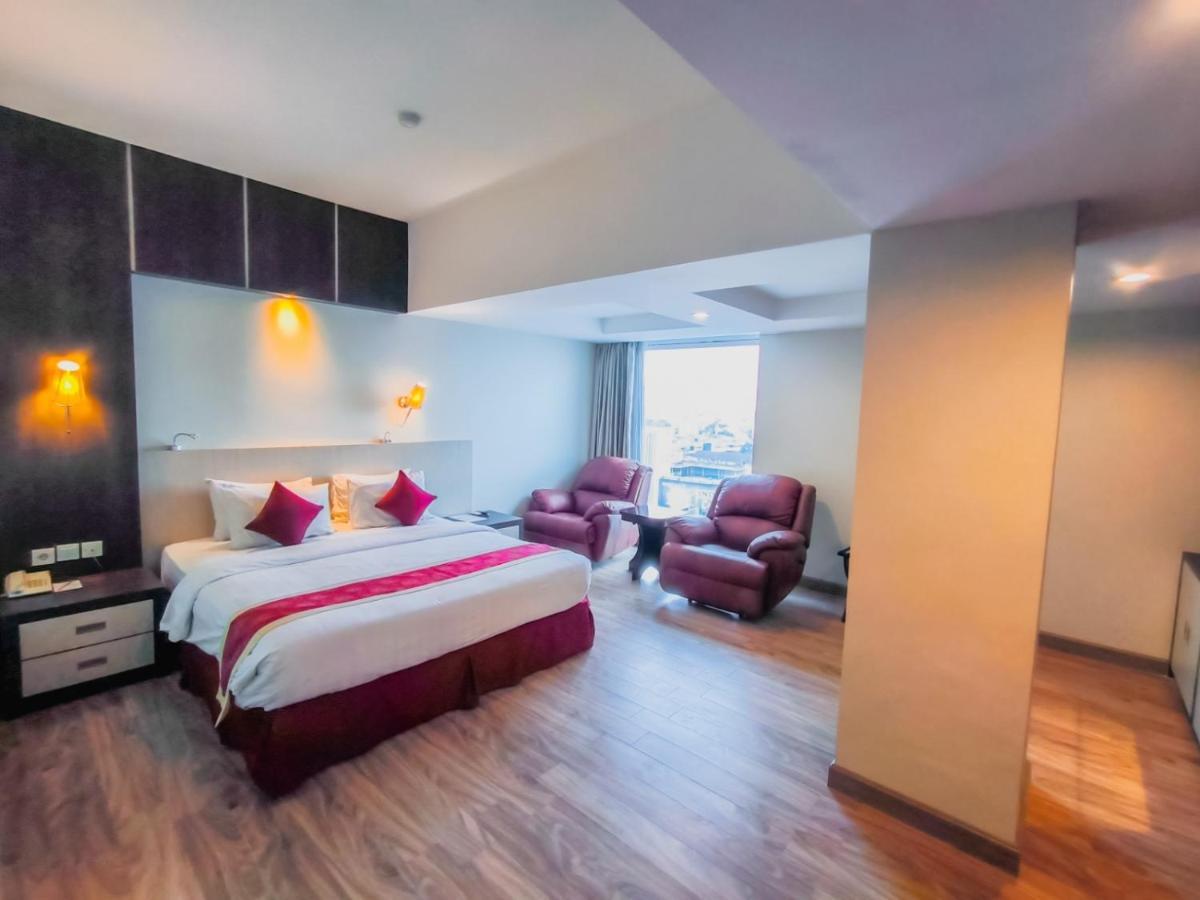 Hermes Palace Hotel Medan Zewnętrze zdjęcie
