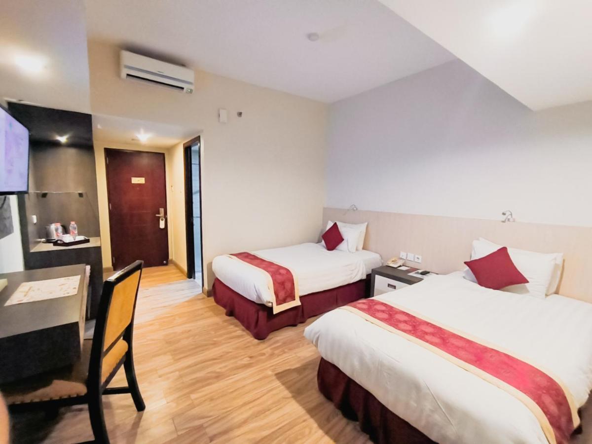 Hermes Palace Hotel Medan Zewnętrze zdjęcie