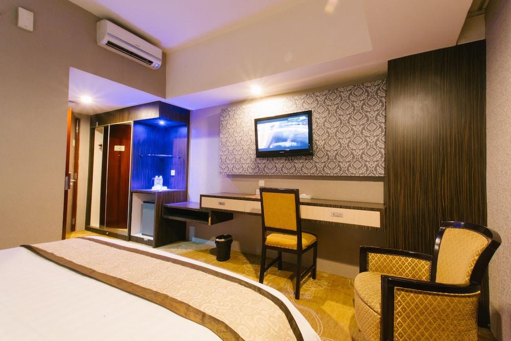 Hermes Palace Hotel Medan Zewnętrze zdjęcie