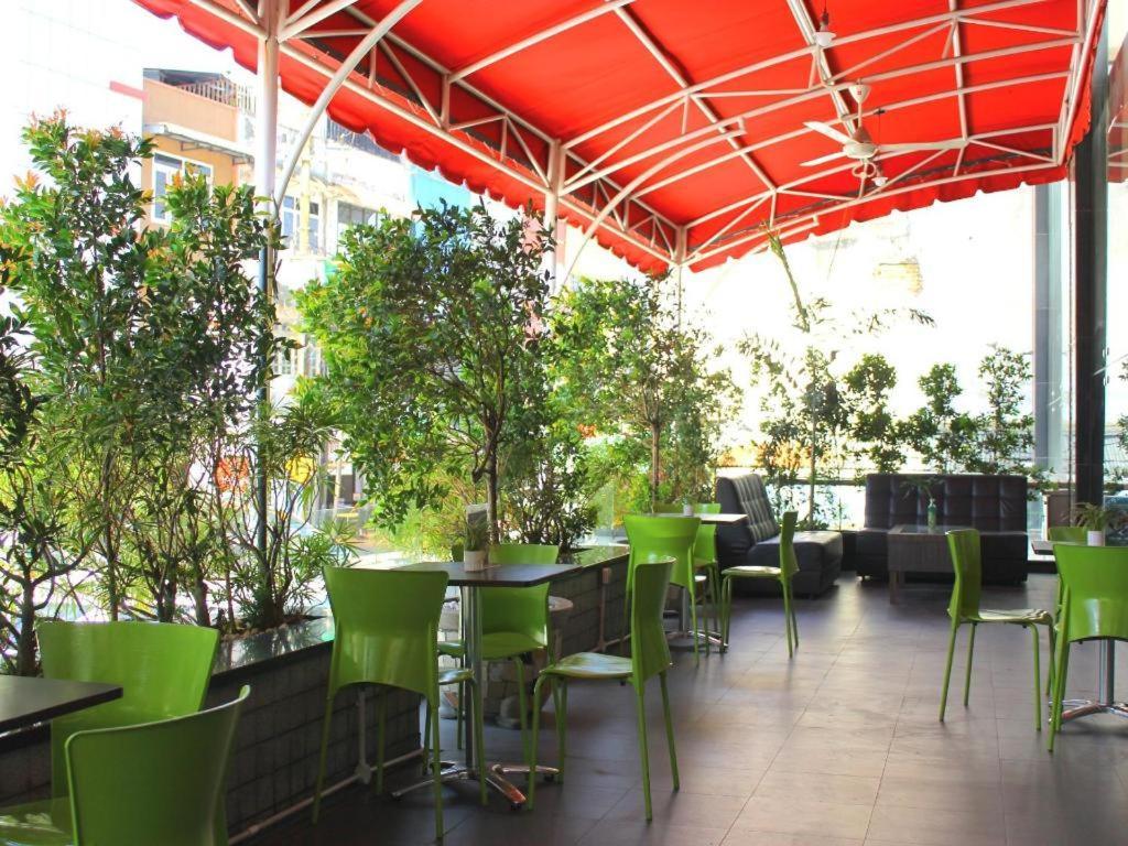 Hermes Palace Hotel Medan Zewnętrze zdjęcie