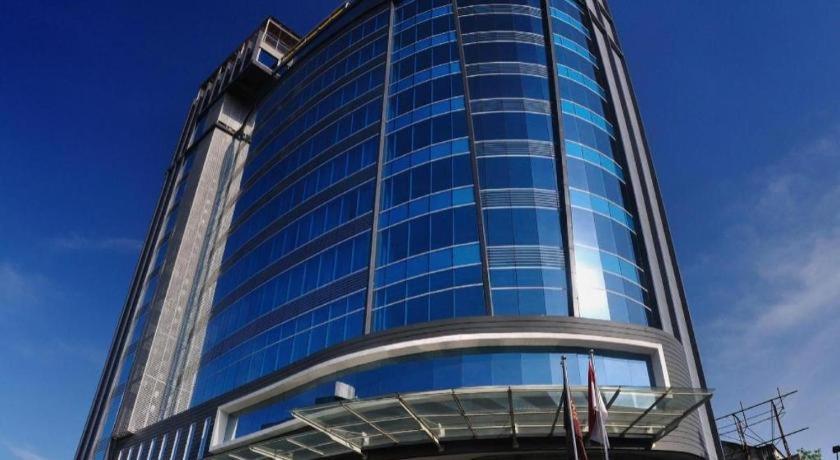 Hermes Palace Hotel Medan Zewnętrze zdjęcie