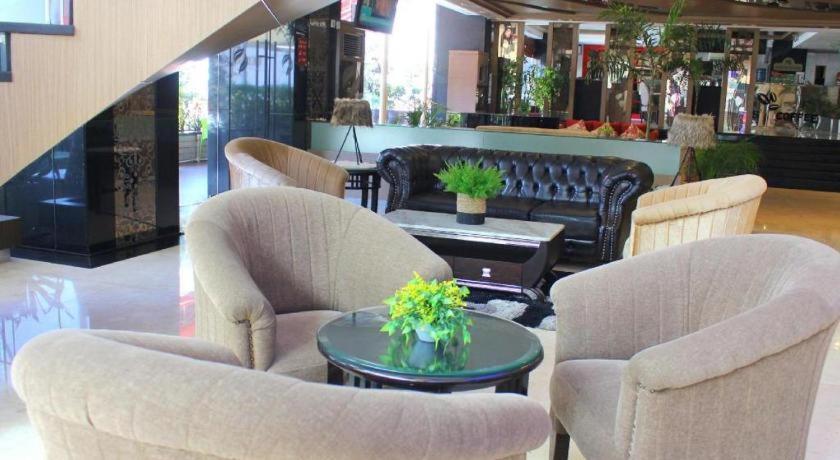 Hermes Palace Hotel Medan Zewnętrze zdjęcie