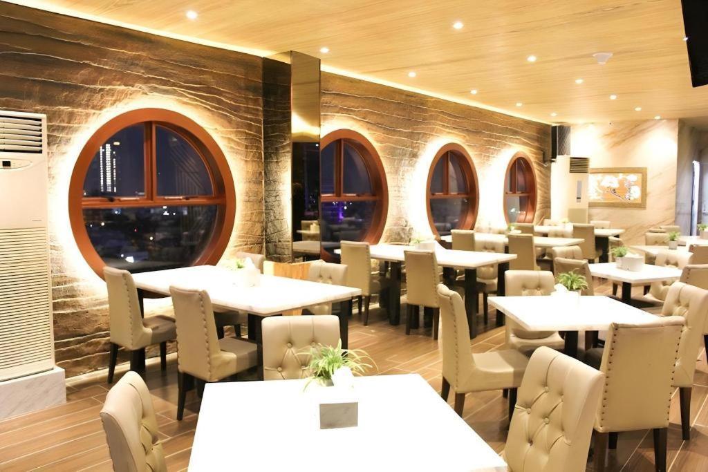 Hermes Palace Hotel Medan Zewnętrze zdjęcie